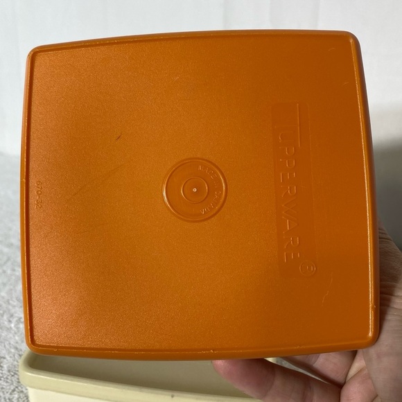 Vintage Tupperware Sandwich Keepers Stackable Square Away Containers W Lids - Picture 6 of 12